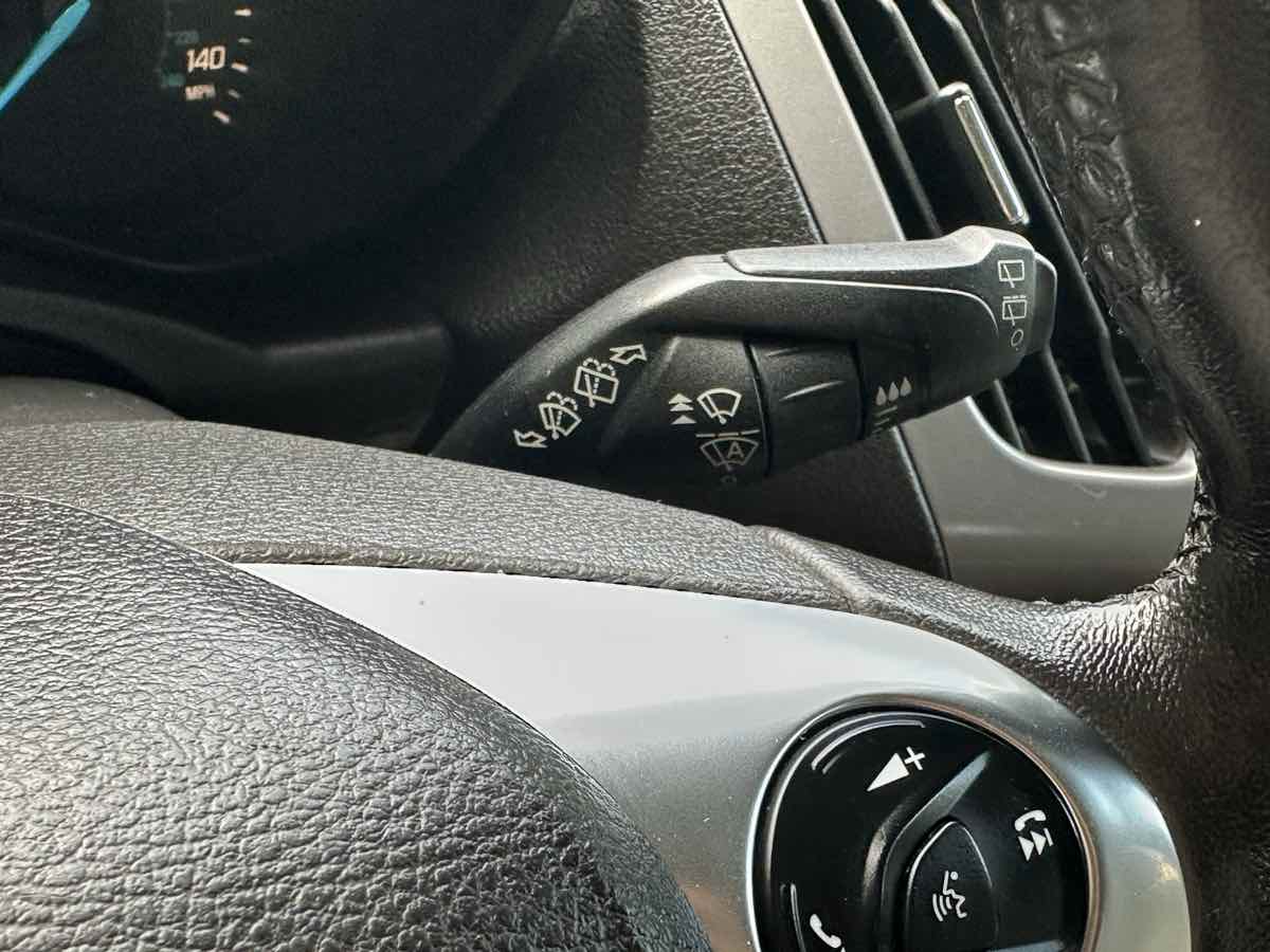 Ford Transit Connect photo 34