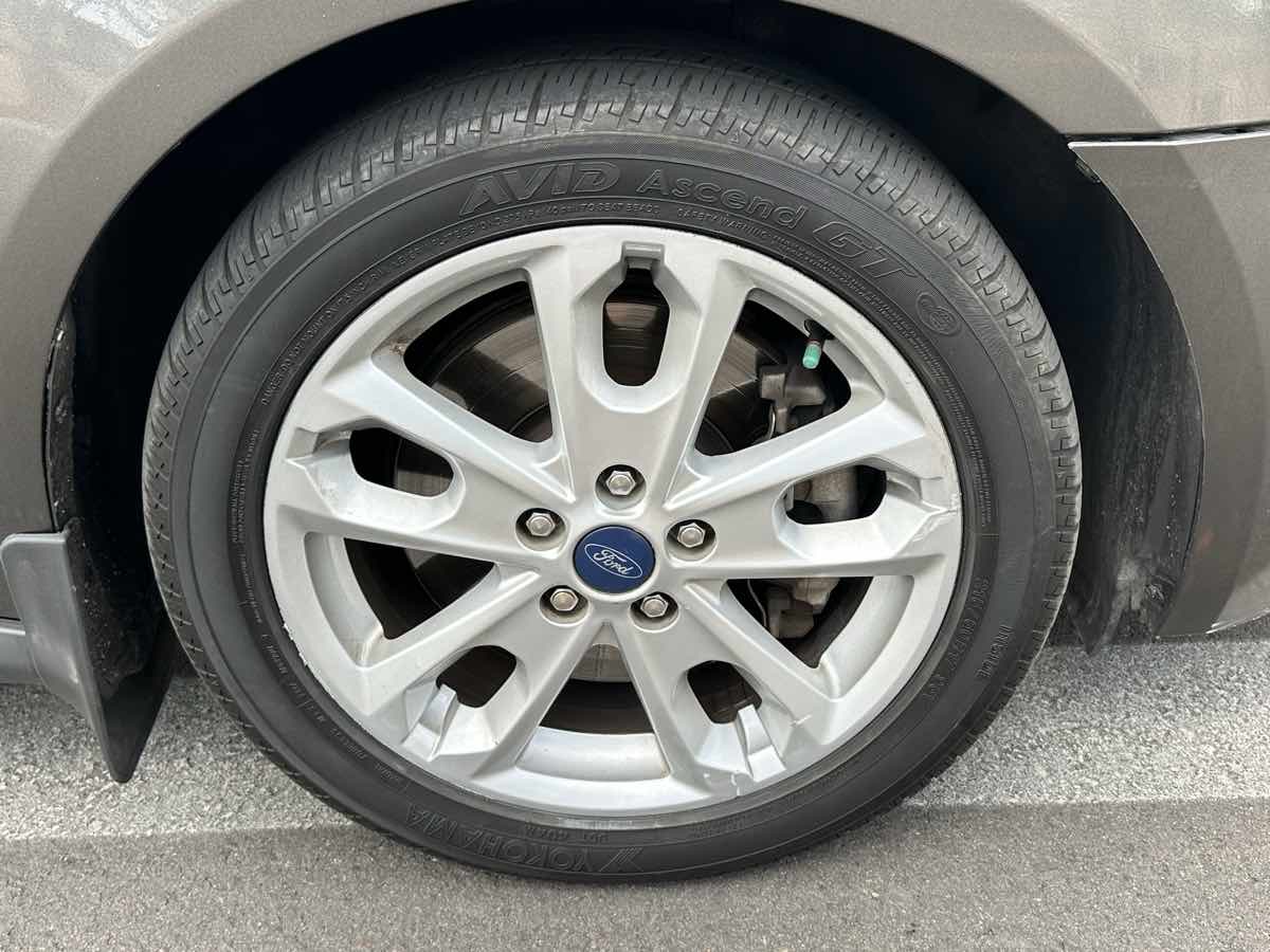 Ford Transit Connect photo 48