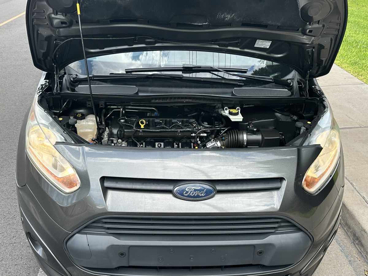 Ford Transit Connect photo 52