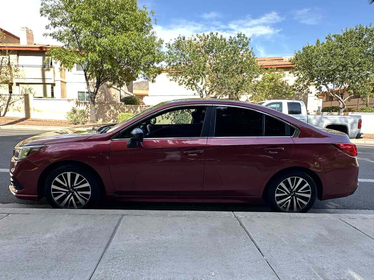 Subaru Legacy photo 5