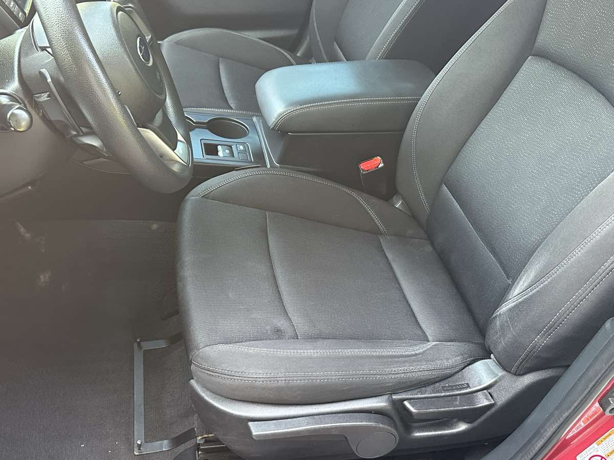Subaru Legacy photo 11
