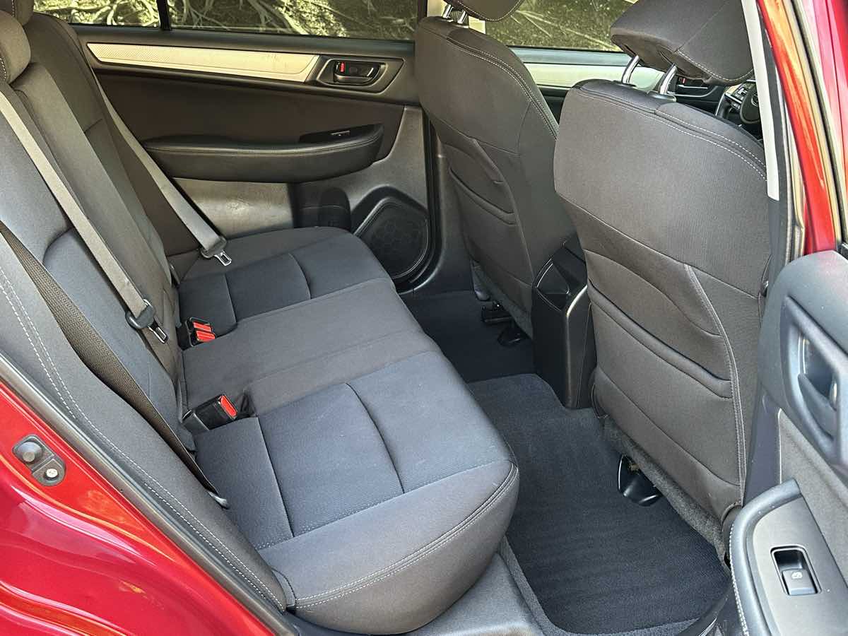 Subaru Legacy photo 17