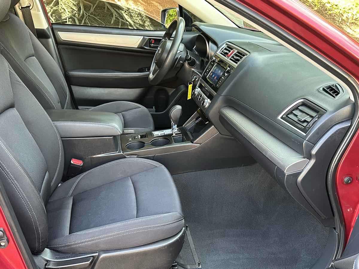 Subaru Legacy photo 21