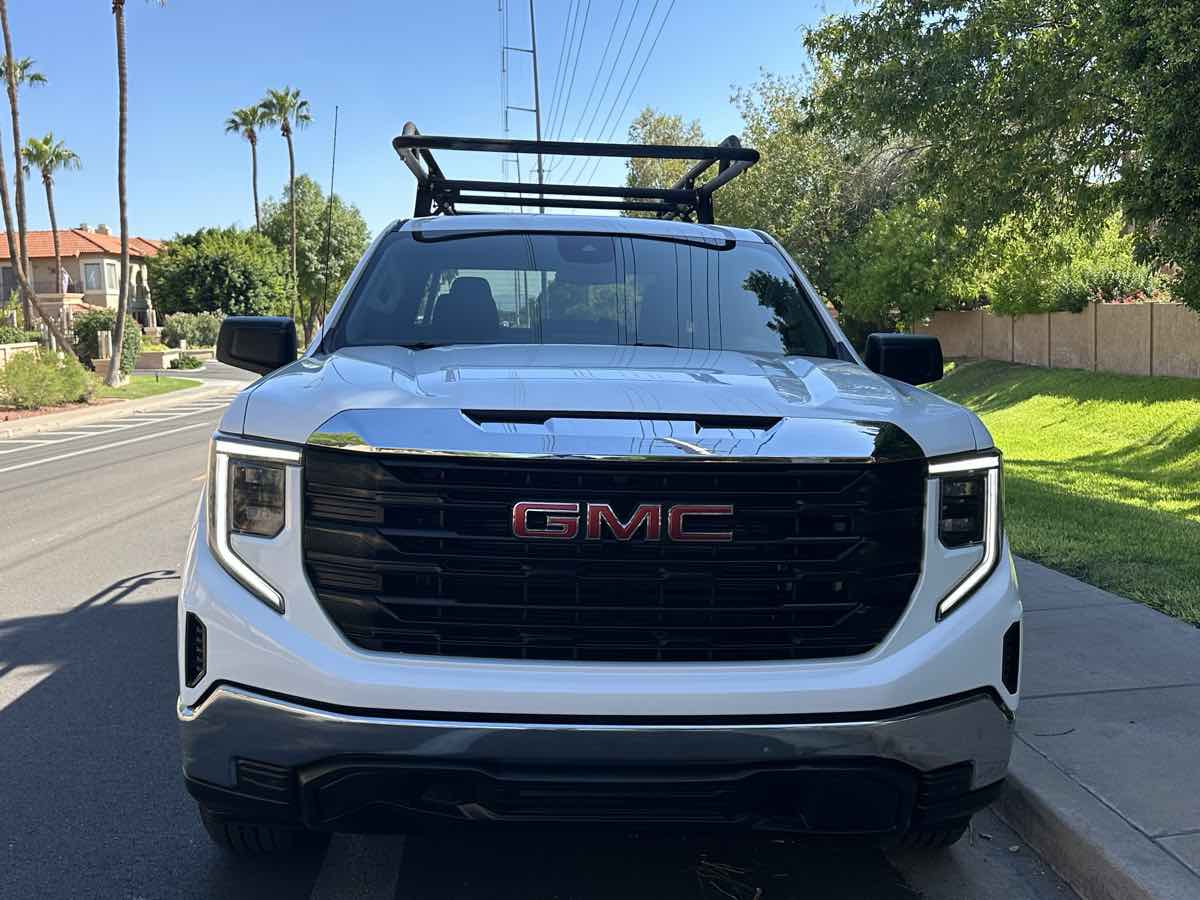 GMC Sierra photo 3