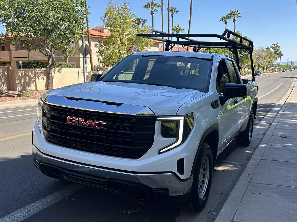 GMC Sierra photo 4