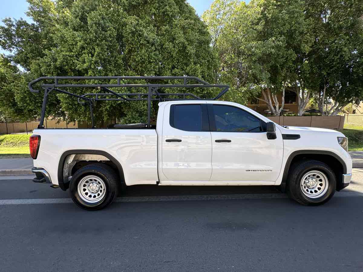 GMC Sierra photo 8