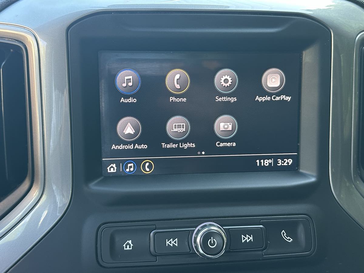 GMC Sierra photo 12