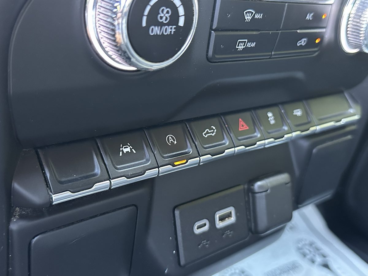GMC Sierra photo 14