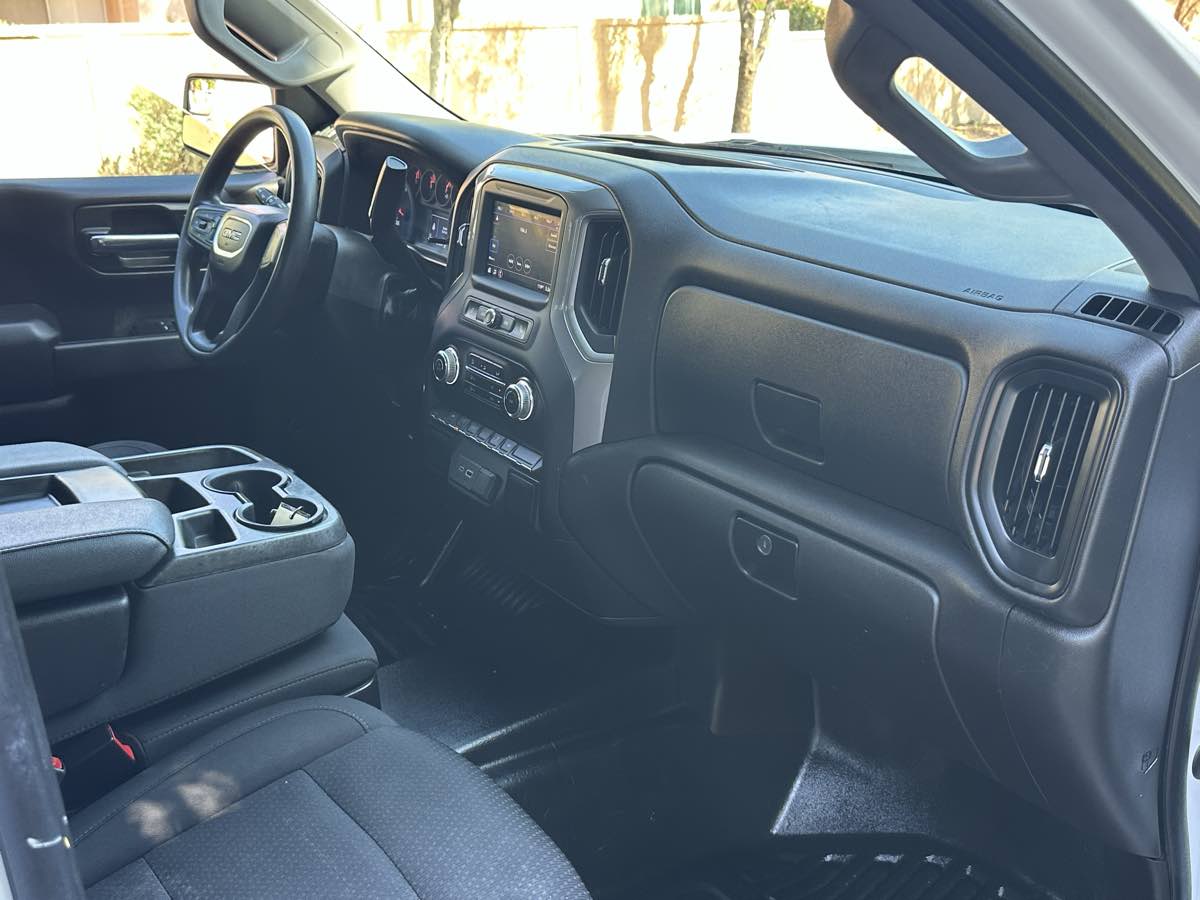GMC Sierra photo 25
