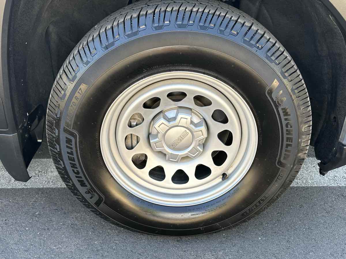 GMC Sierra photo 52
