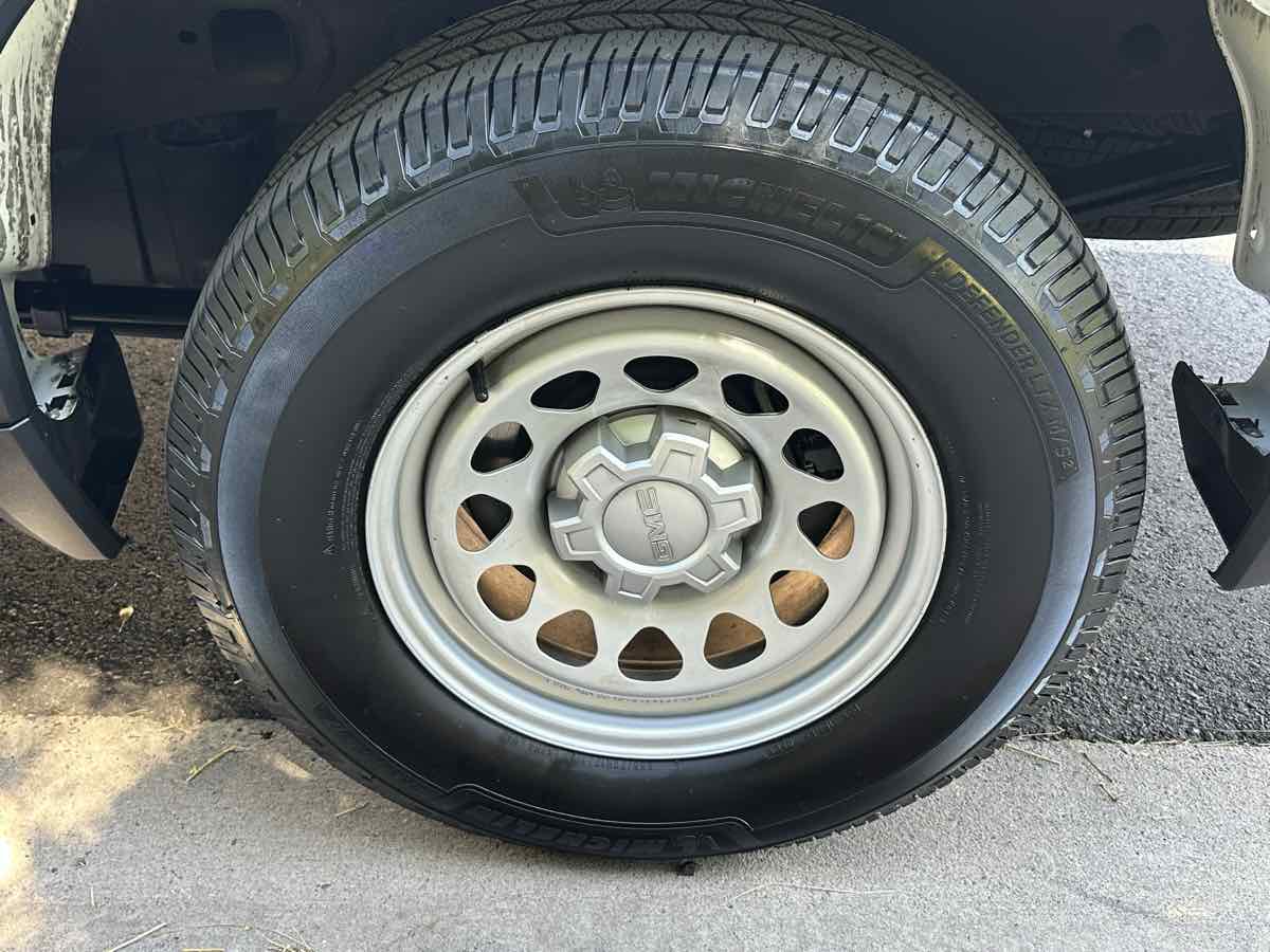 GMC Sierra photo 54