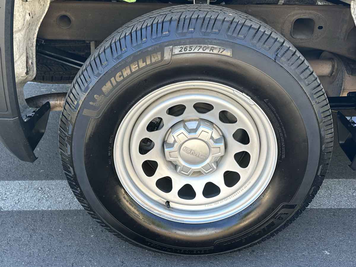 GMC Sierra photo 55