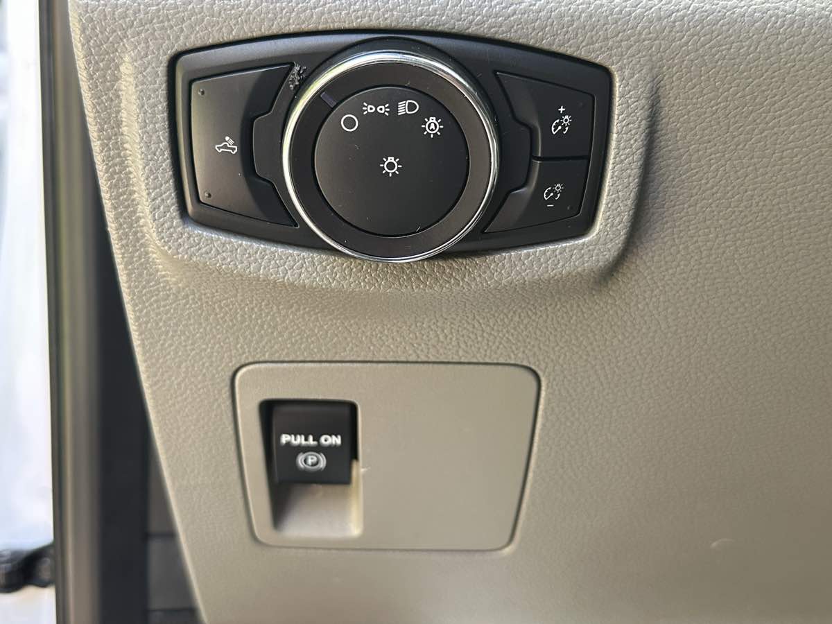 Ford F-150 photo 13