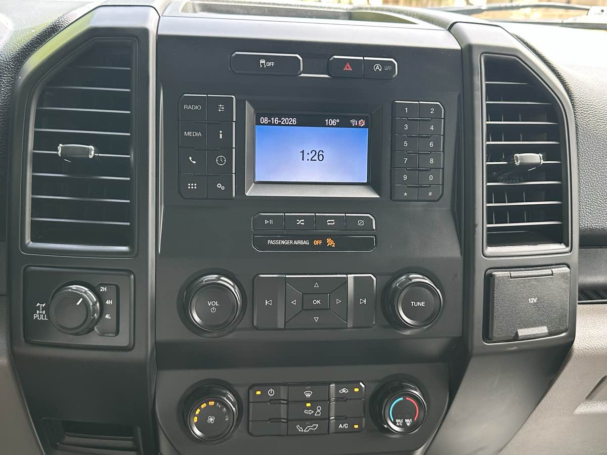Ford F-150 photo 17