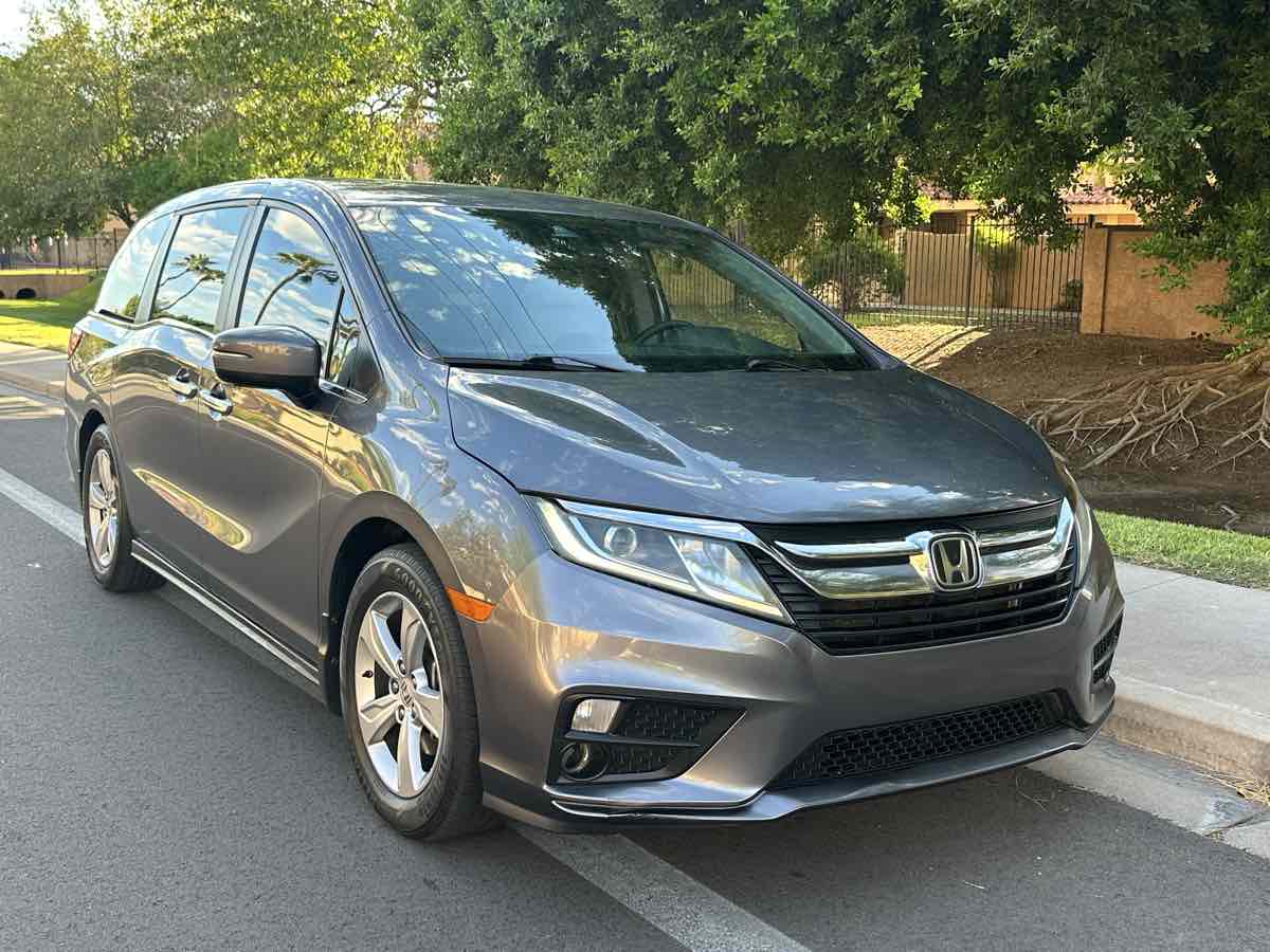 Honda Odyssey photo 2