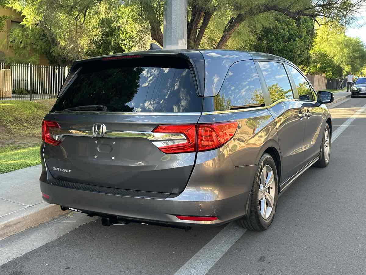 Honda Odyssey photo 8