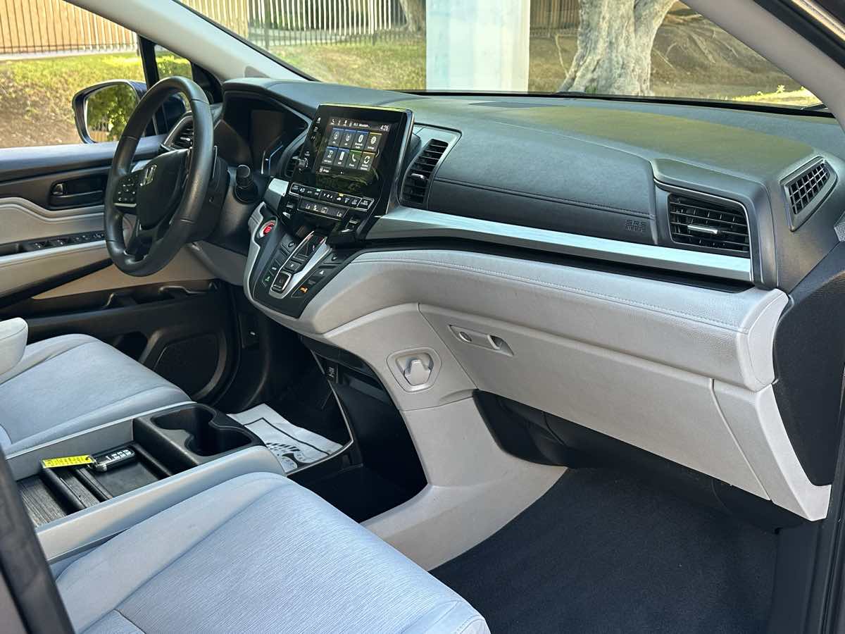 Honda Odyssey photo 12