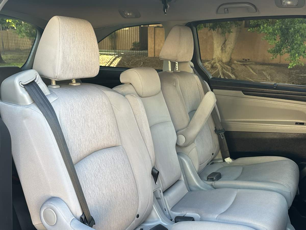 Honda Odyssey photo 14