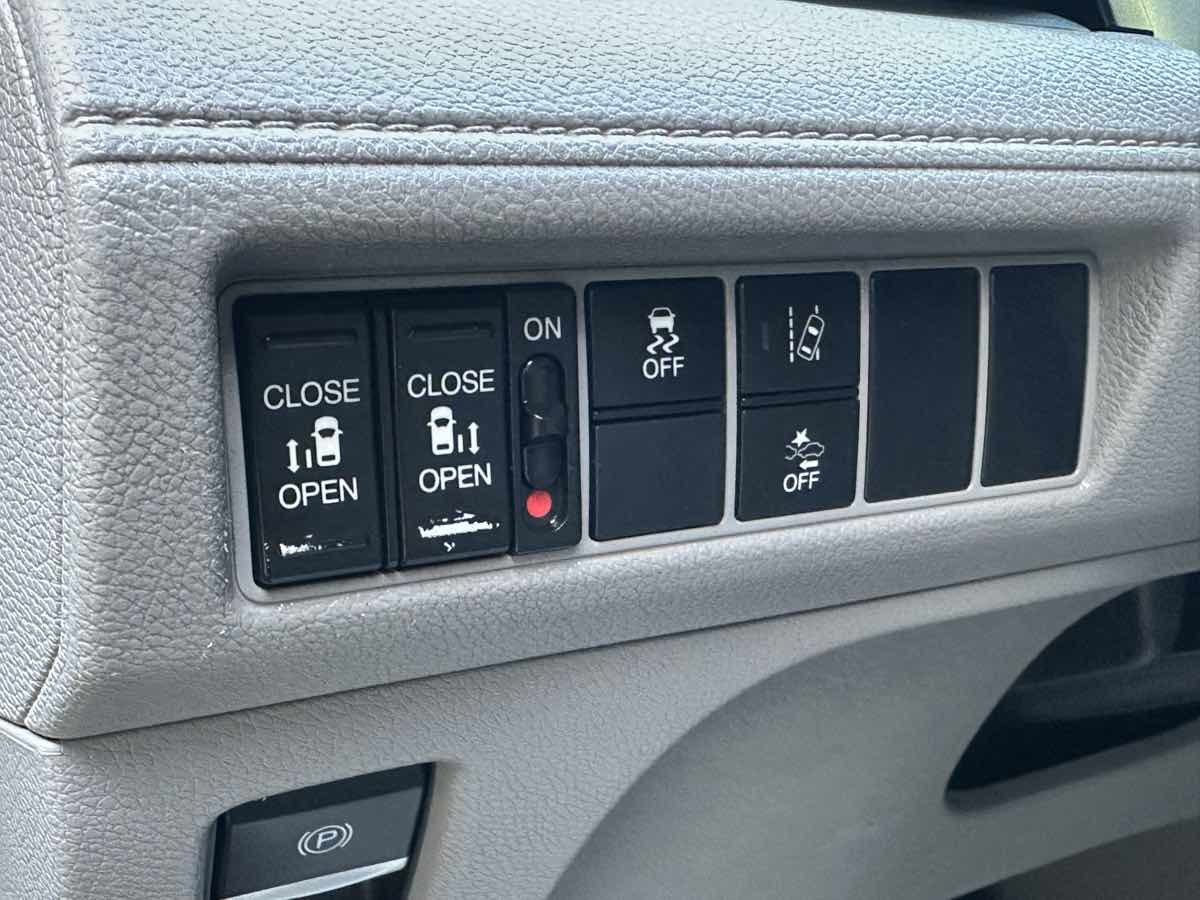 Honda Odyssey photo 27