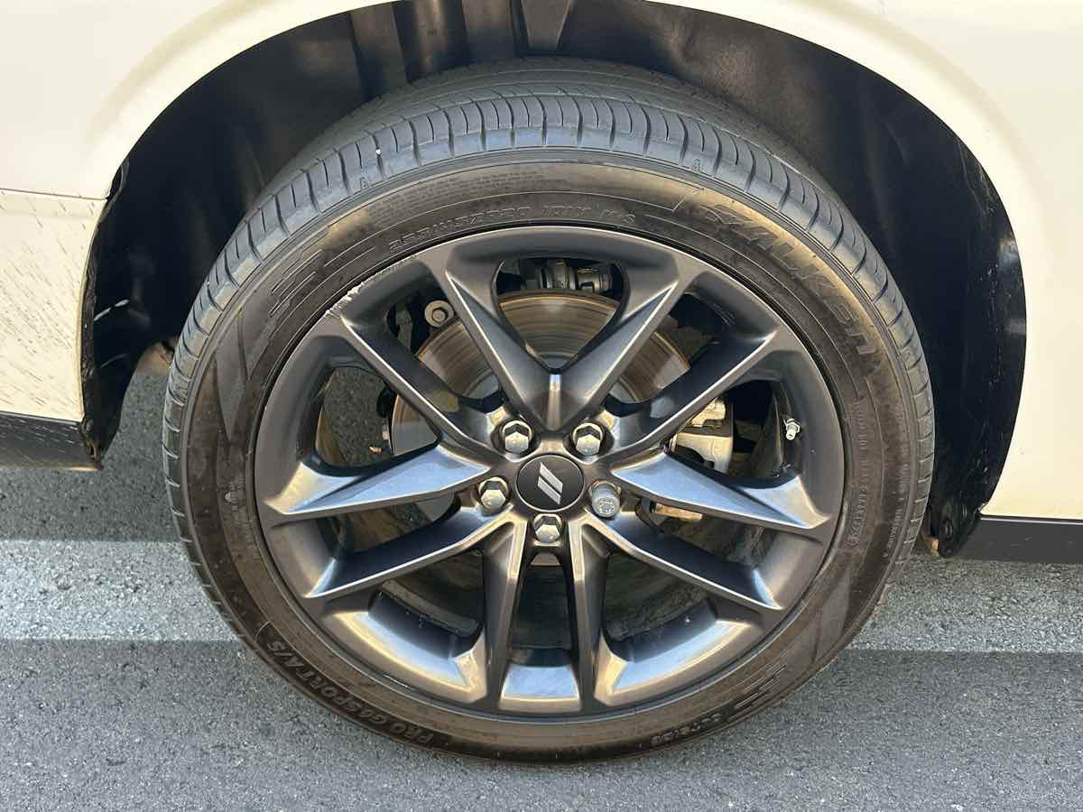 Dodge Challenger photo 43
