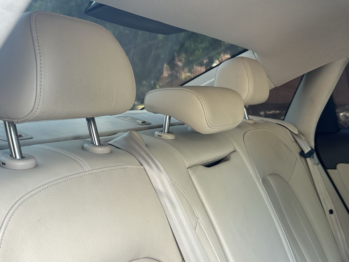 Audi A6 photo 12