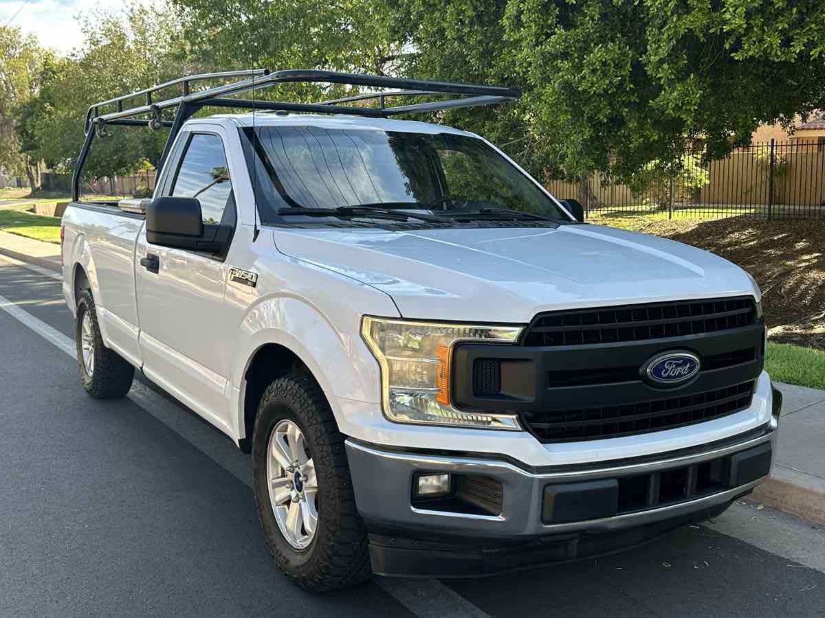 Ford F-150 photo 2