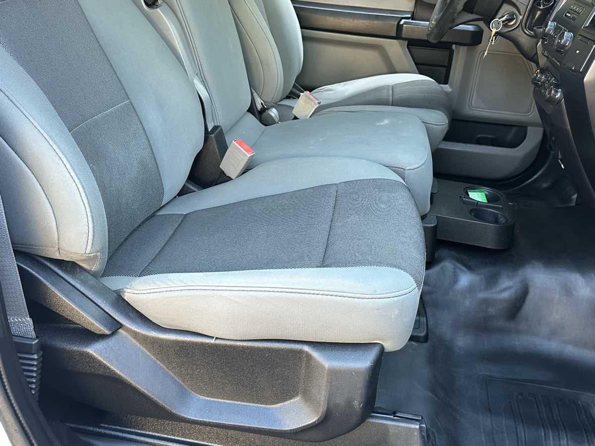 Ford F-150 photo 17