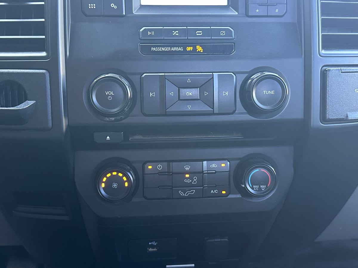 Ford F-150 photo 23