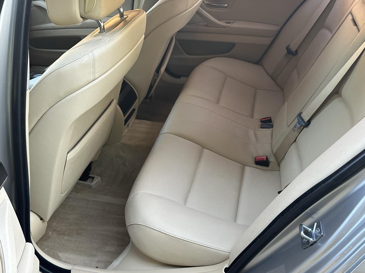BMW 5 Series photo 18