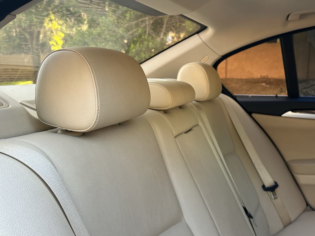 BMW 5 Series photo 21