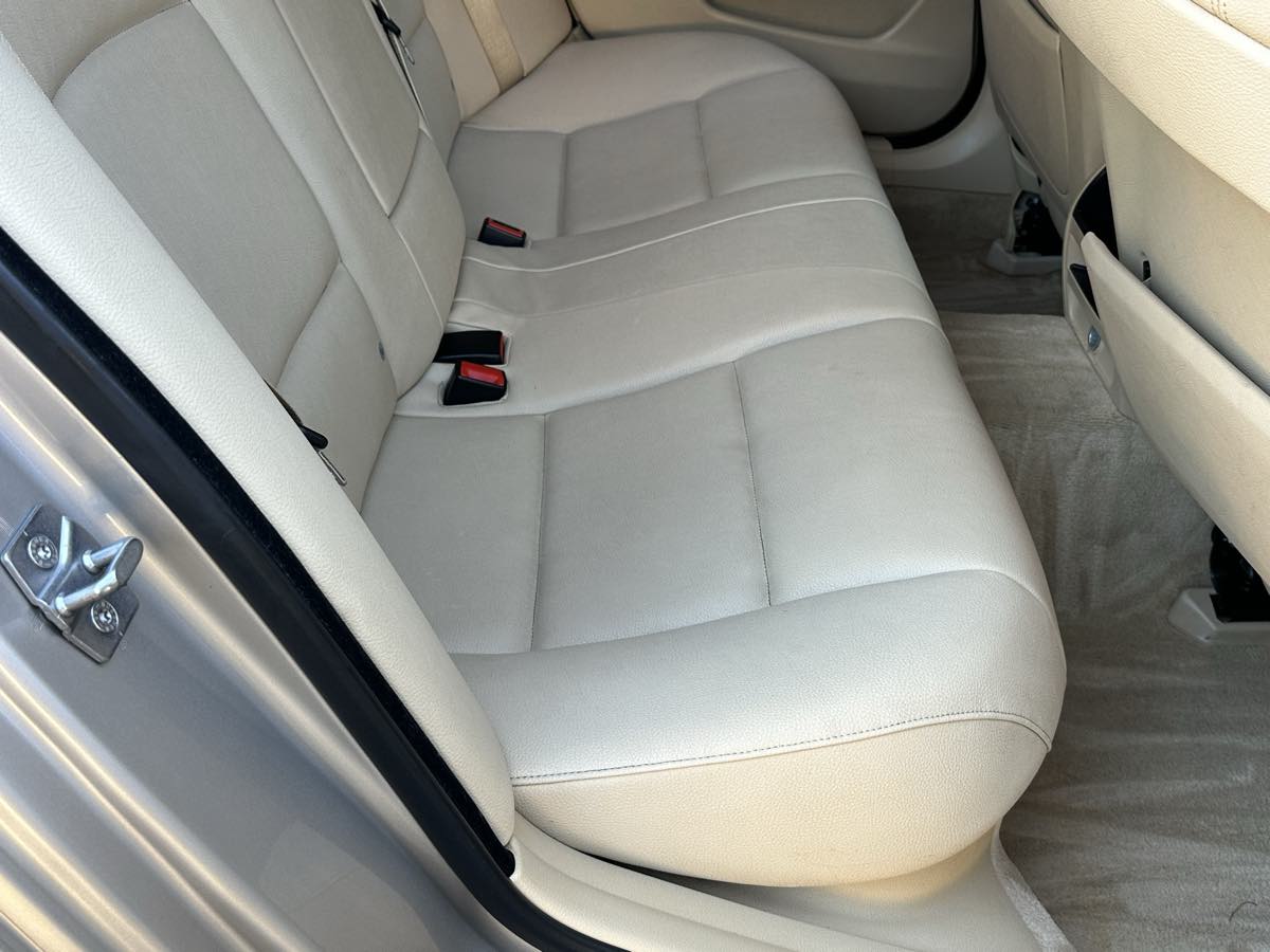 BMW 5 Series photo 22