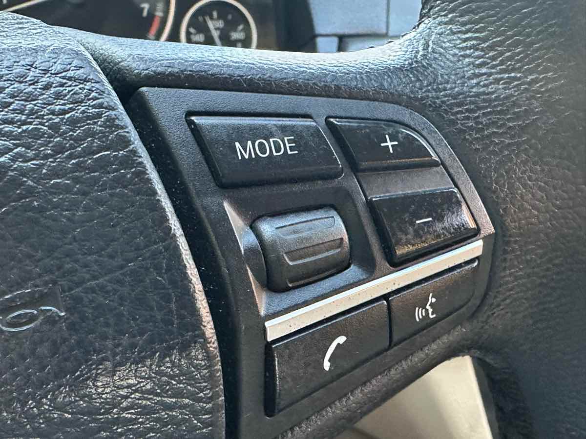 BMW 5 Series photo 29