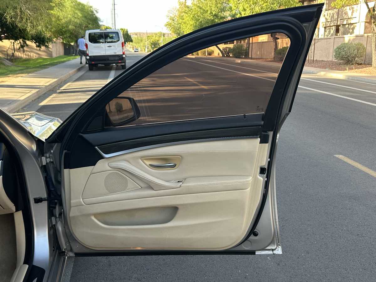 BMW 5 Series photo 43