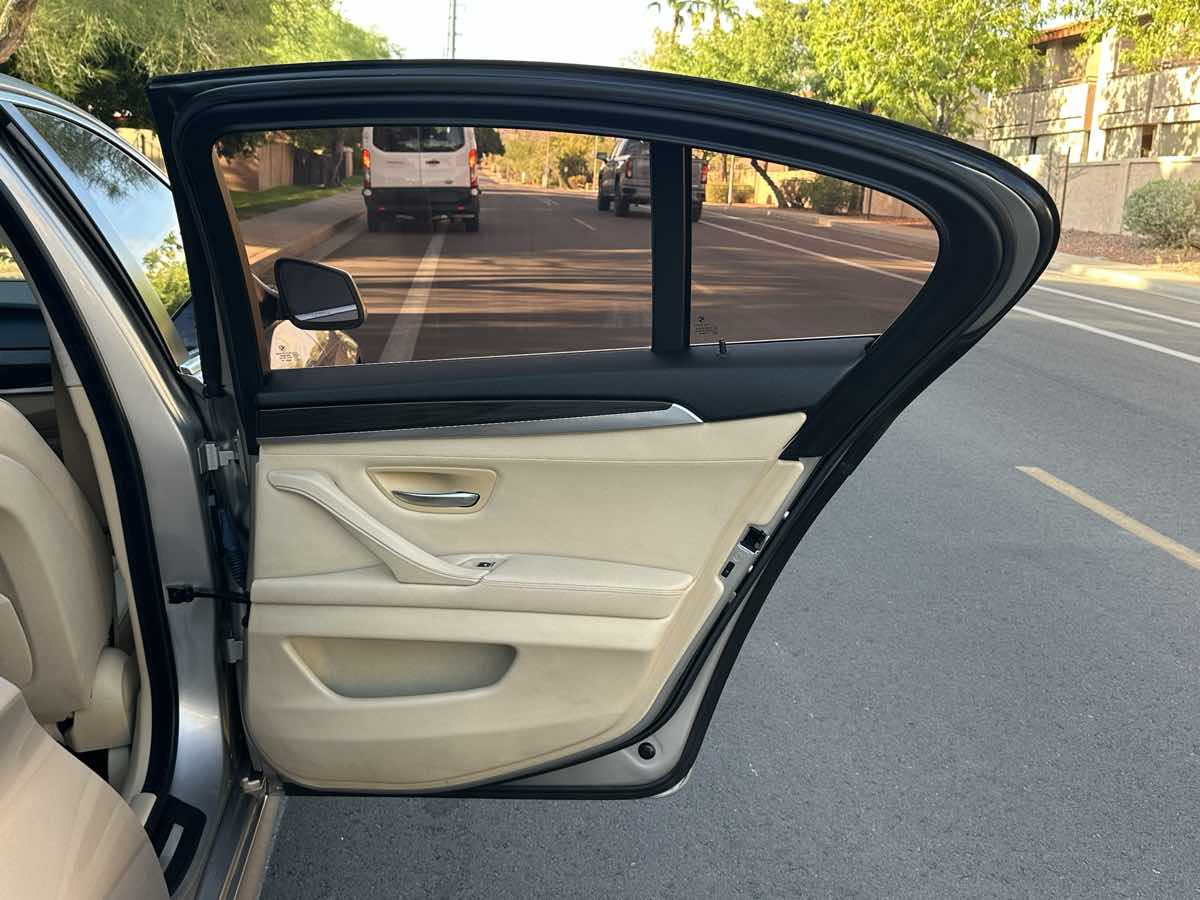 BMW 5 Series photo 45