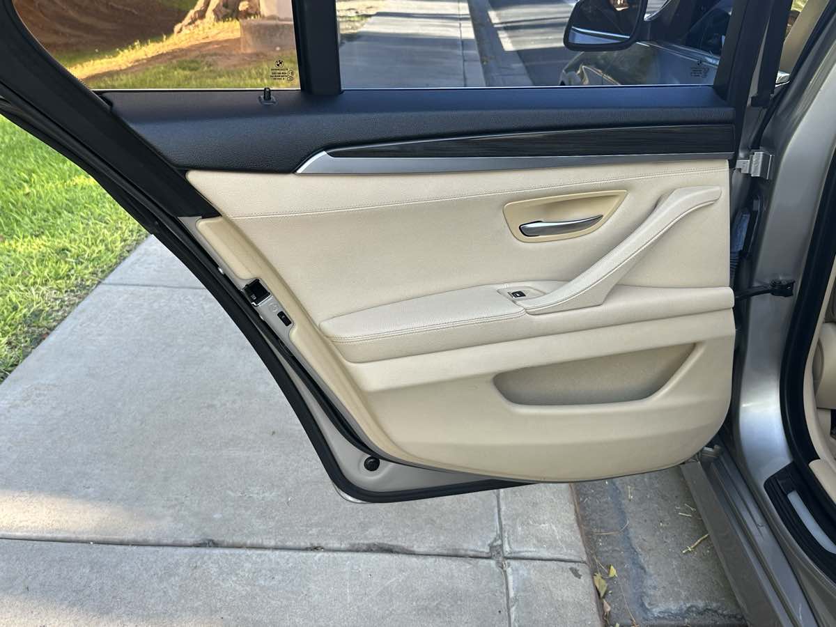 BMW 5 Series photo 46