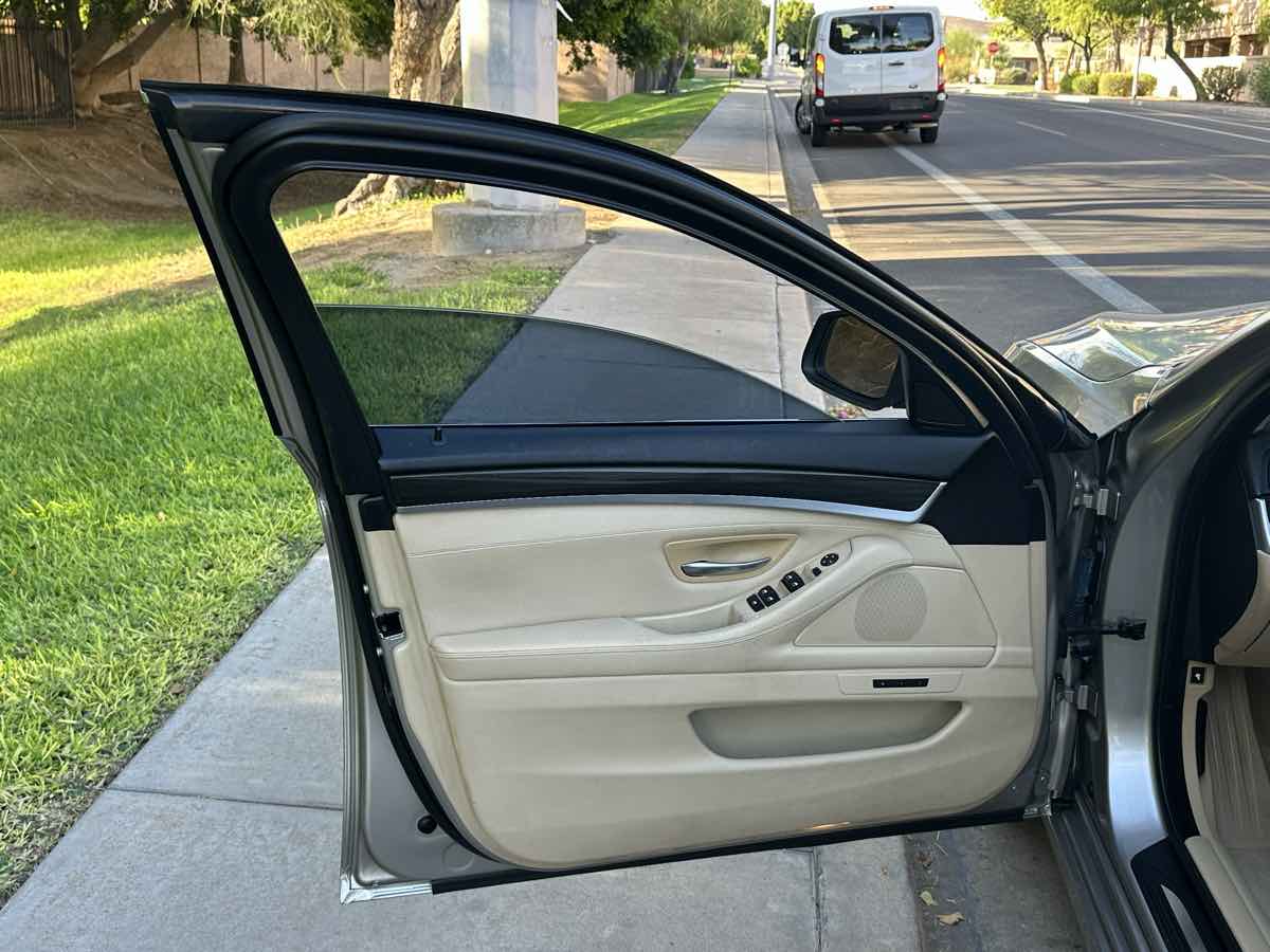 BMW 5 Series photo 48