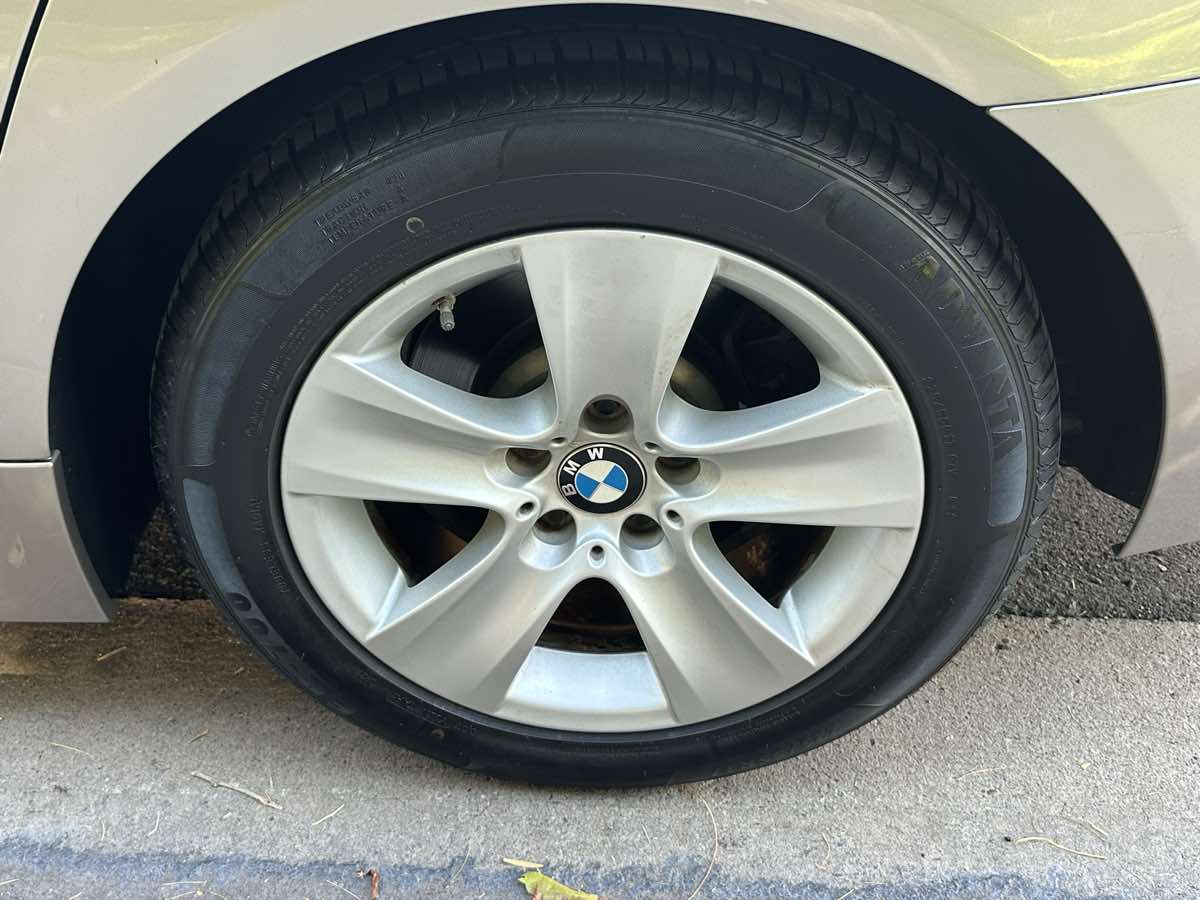 BMW 5 Series photo 54