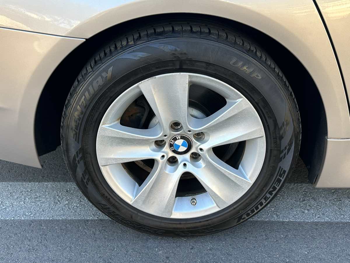 BMW 5 Series photo 55