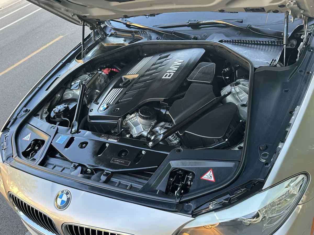 BMW 5 Series photo 59