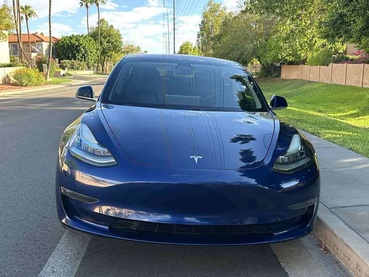 Tesla Model 3 photo 3