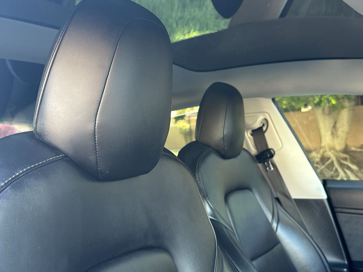 Tesla Model 3 photo 10