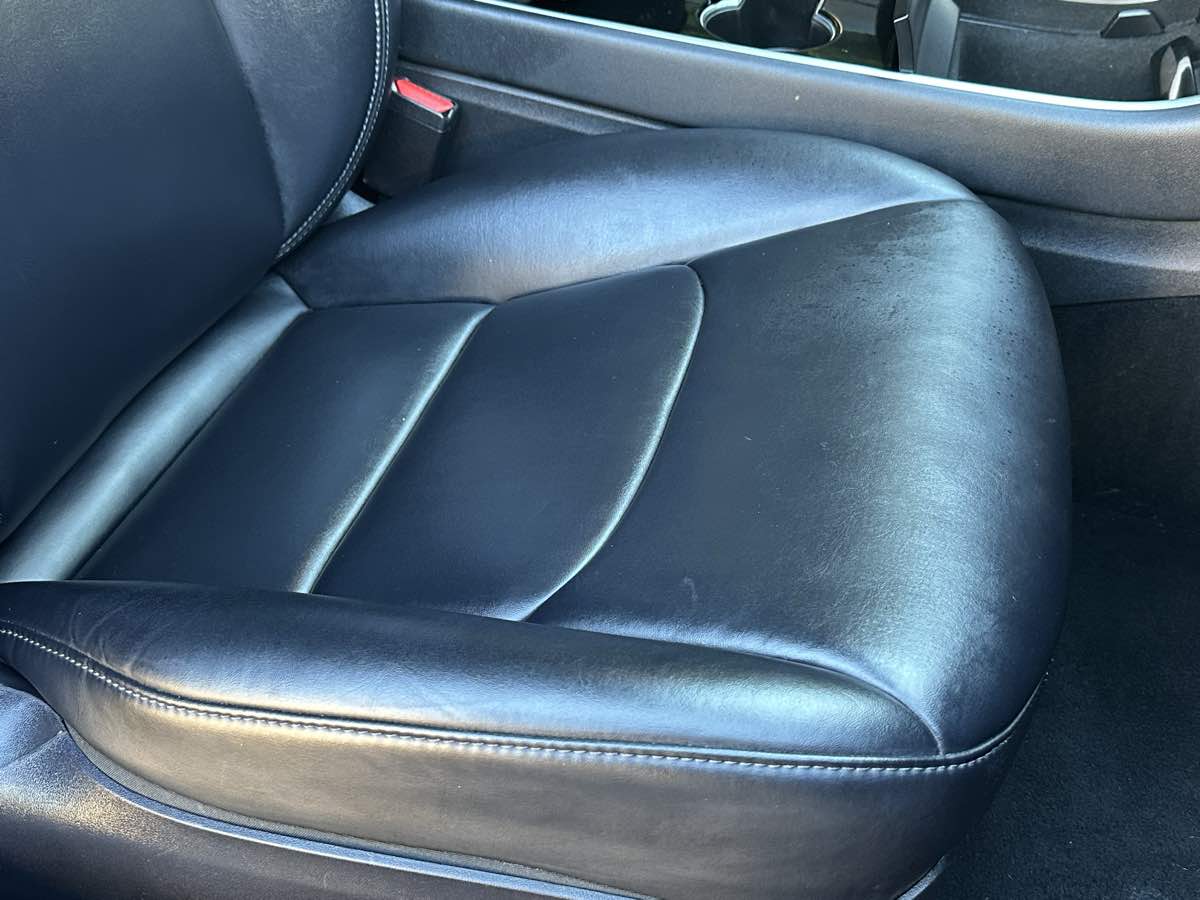 Tesla Model 3 photo 12