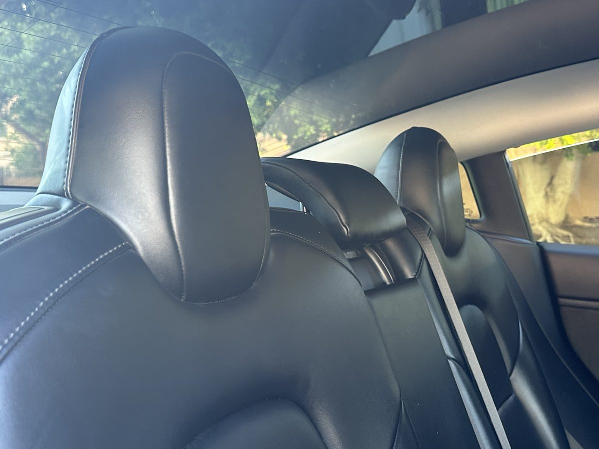 Tesla Model 3 photo 16