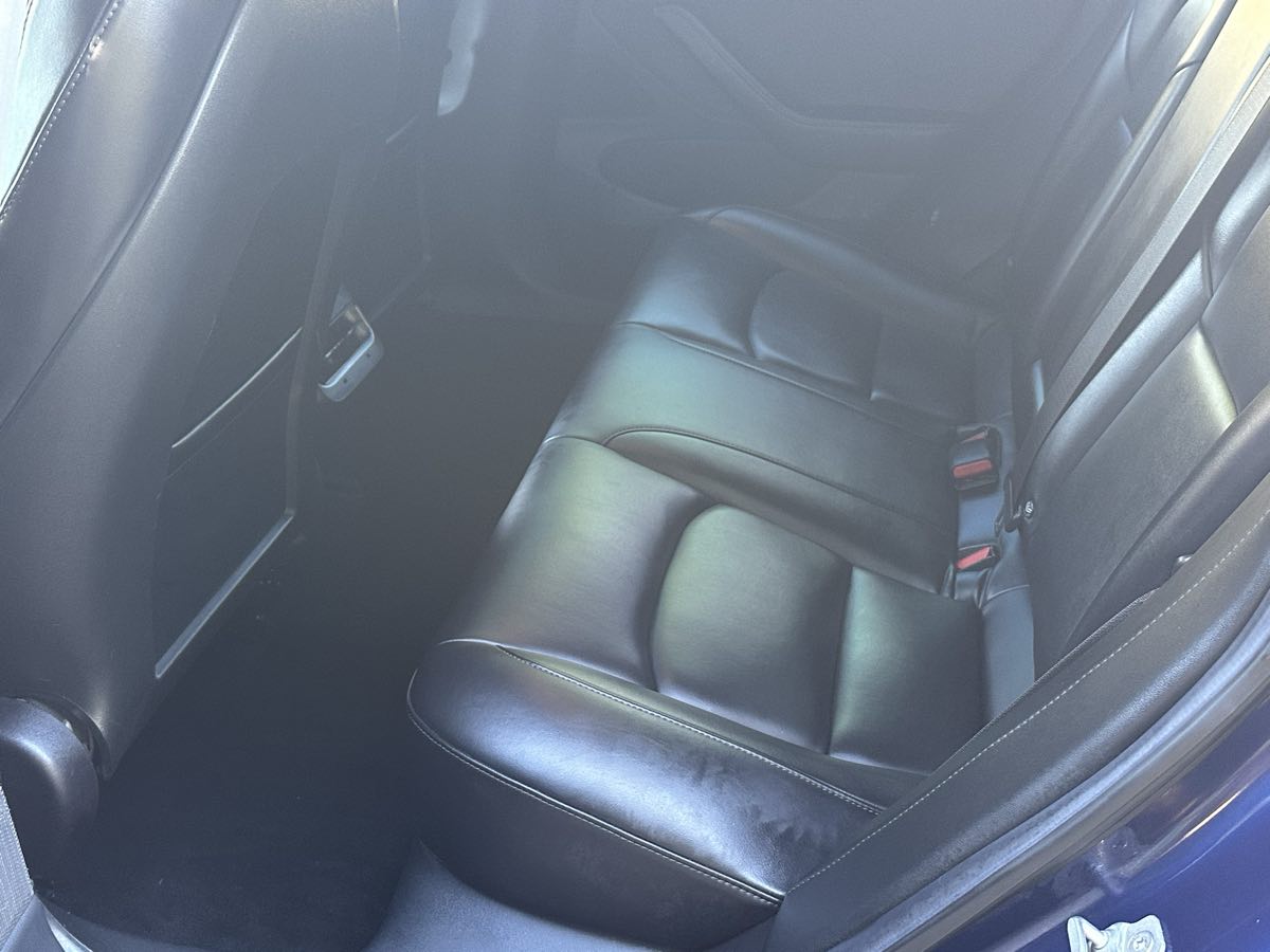 Tesla Model 3 photo 19