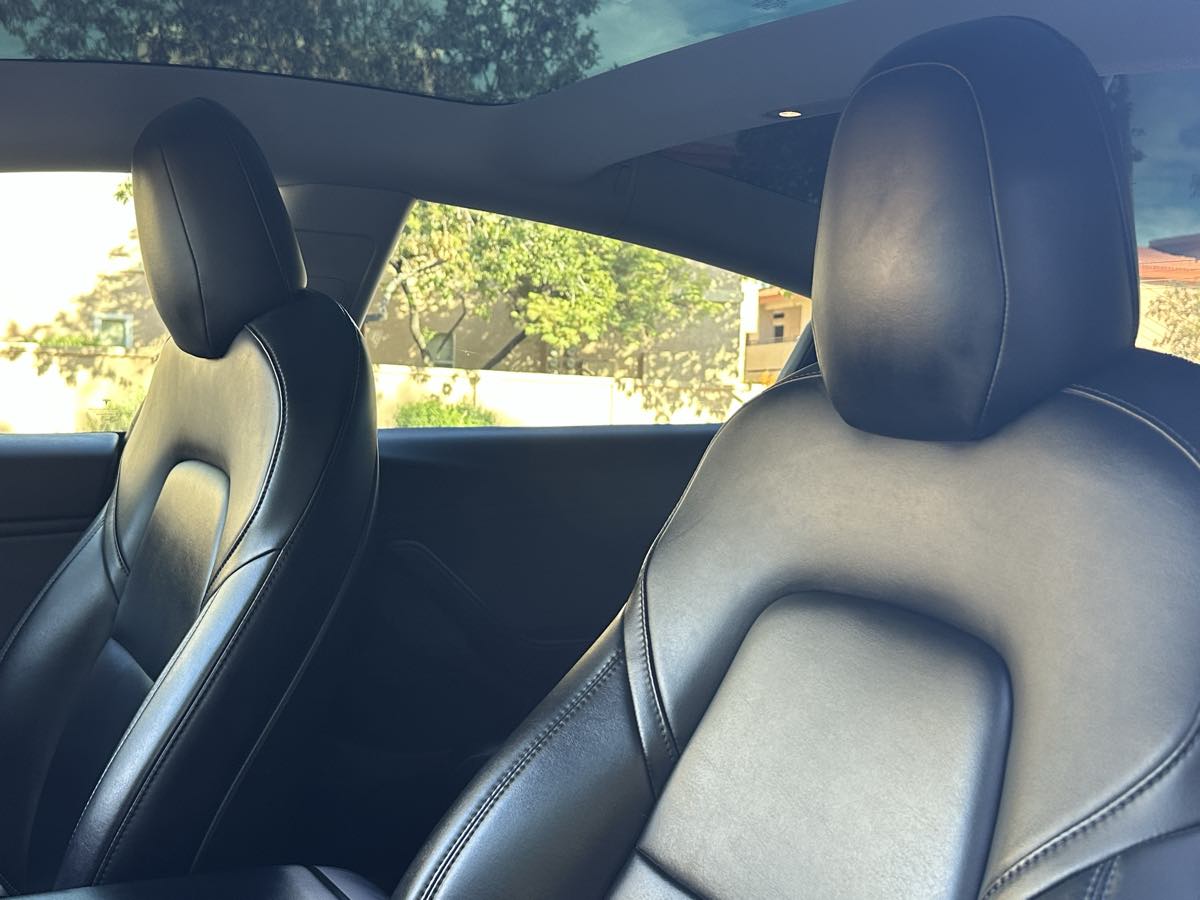 Tesla Model 3 photo 21