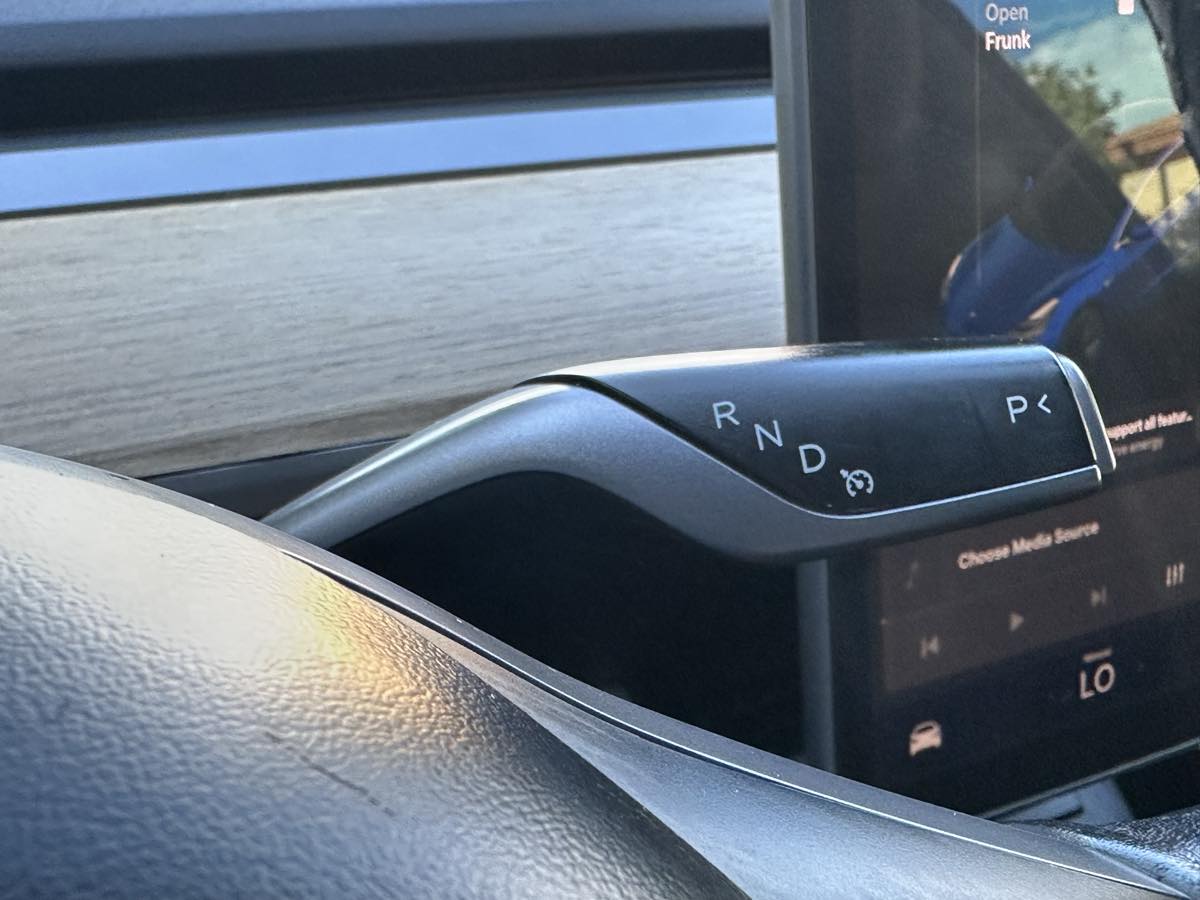Tesla Model 3 photo 25