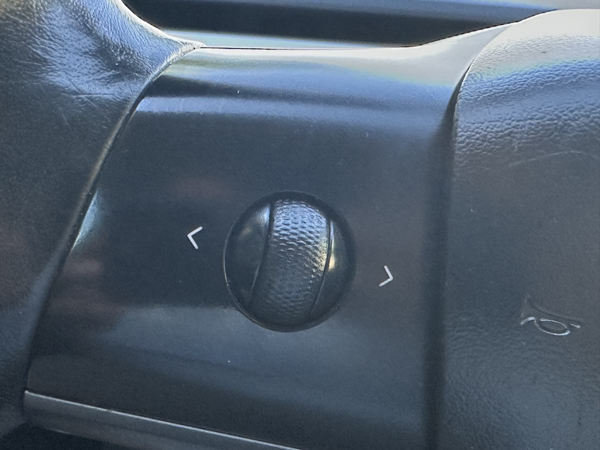Tesla Model 3 photo 28