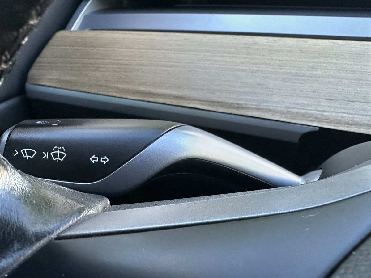 Tesla Model 3 photo 29