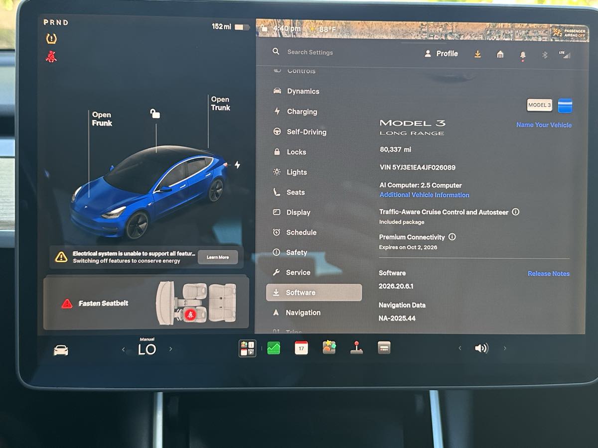 Tesla Model 3 photo 32