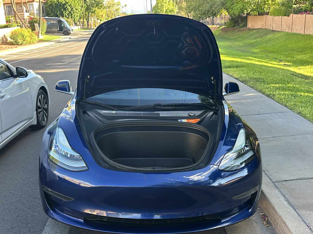 Tesla Model 3 photo 58